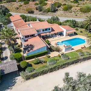 Casa de hóspedes X - Quinta Oliveiras